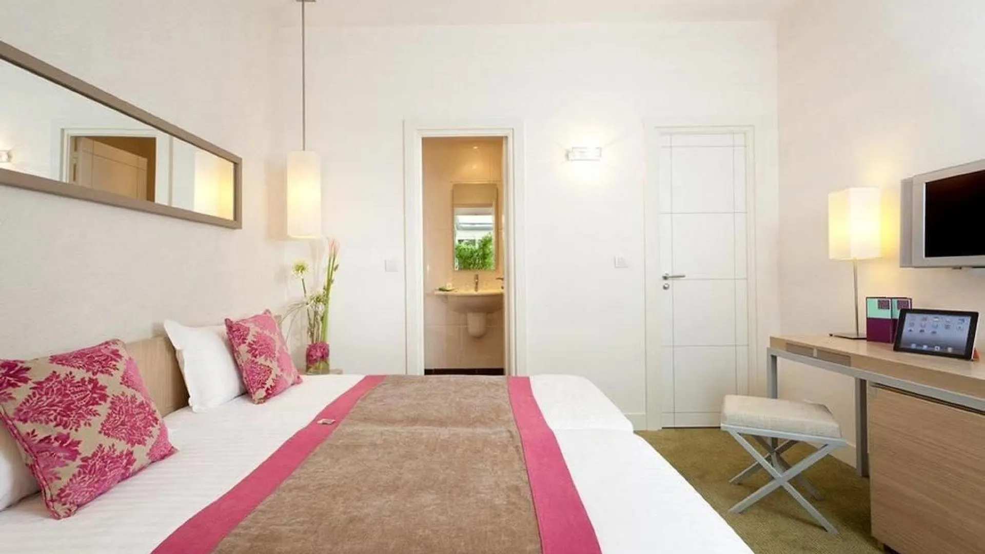 Hotel Le Marceau Bastille 4*